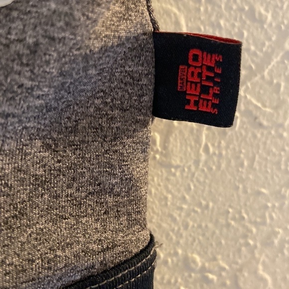 Women’s size, large marvel, hero, elite, capris, gray, and black J1 - Picture 3 of 6